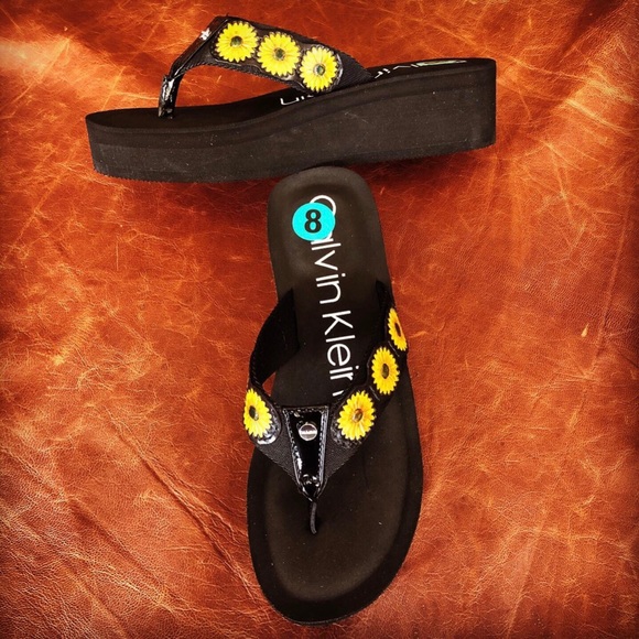 Customized Sunflower CK Flip flips w/ 1” platform - Picture 2 of 2